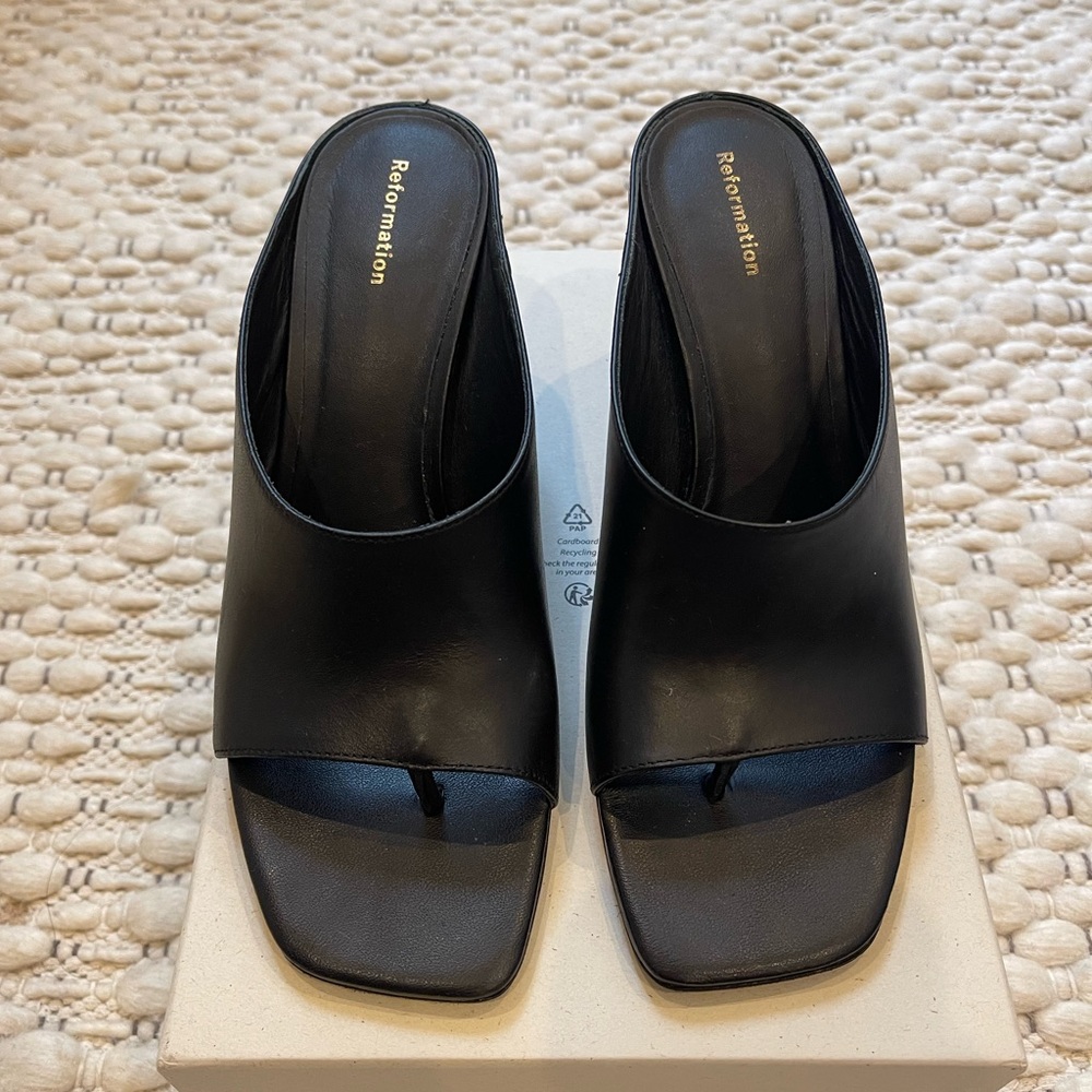 Reformation Lou Lou block heel mule in black
